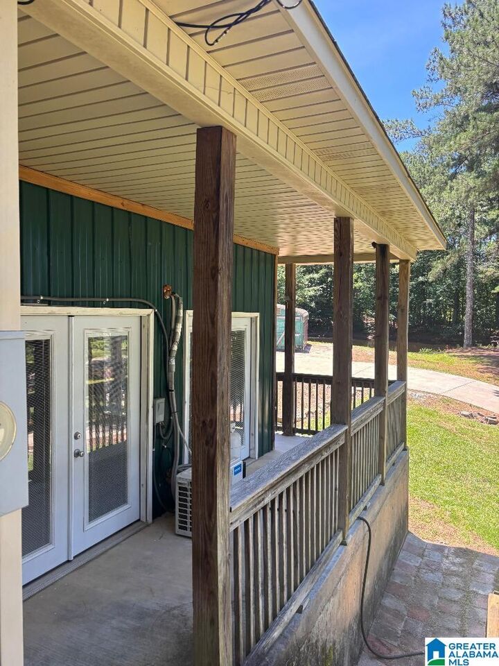 Property Photo: 426 Inland Lake Road AL 35146