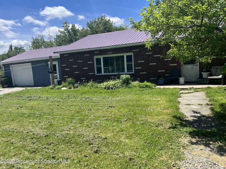 Property Photo:  1079 Crosstown Highway  PA 18462 
