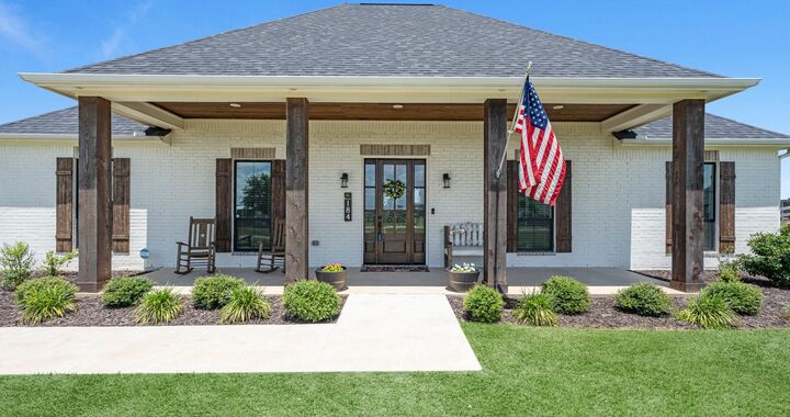 Property Photo:  184 Randi Road  TX 77418 