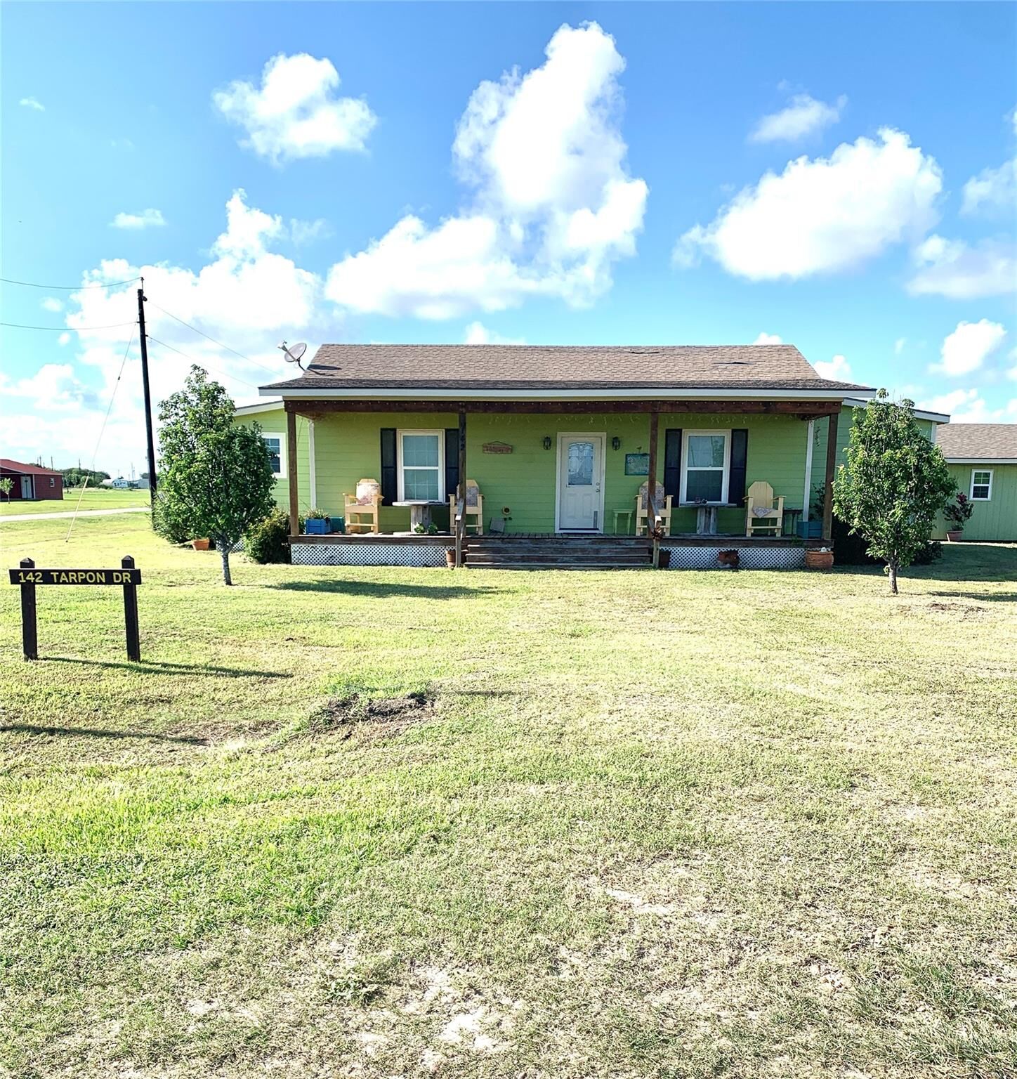 Property Photo:  142 Tarpon Drive  TX 77465 