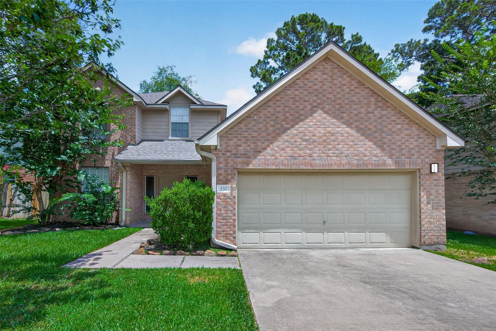 Property Photo:  232 Doncaster Street  TX 77303 