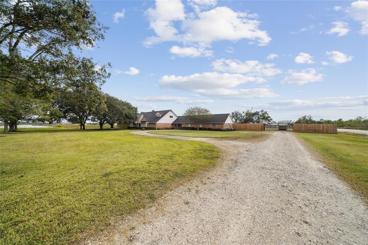 Property Photo: 4410 County Road 63 TX 77583