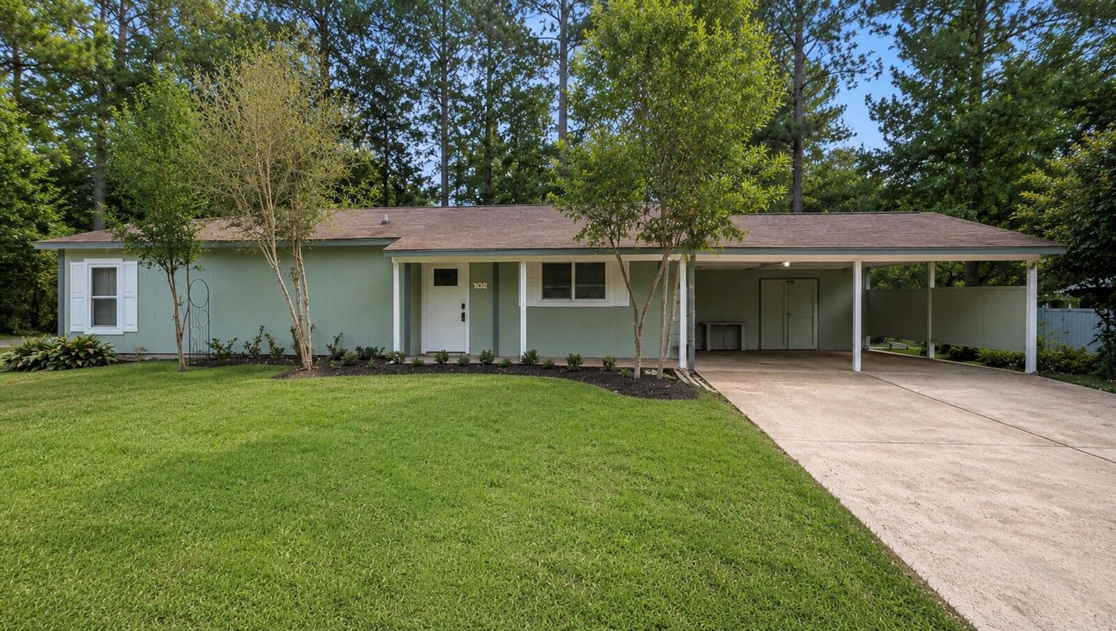 Property Photo: 1 Laurel Oak Place TX 77380