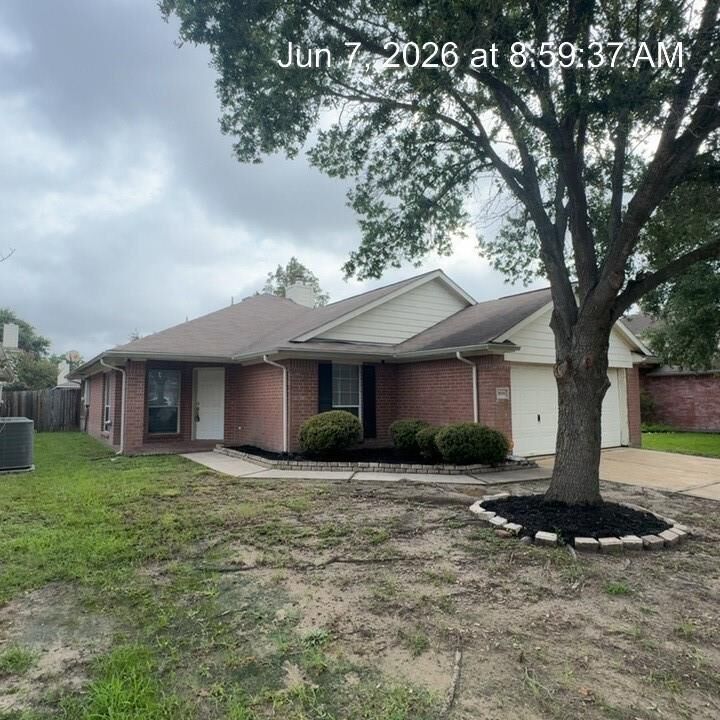 Property Photo: 10310 Mills Run Drive TX 77070