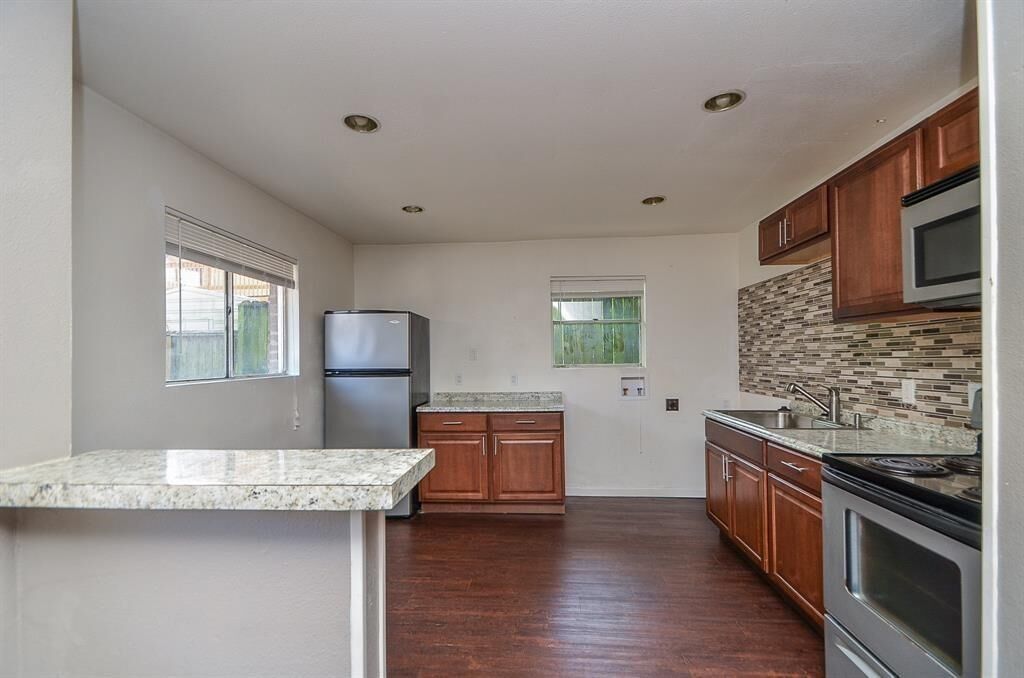 Property Photo: 7521 Bauman Road TX 77022