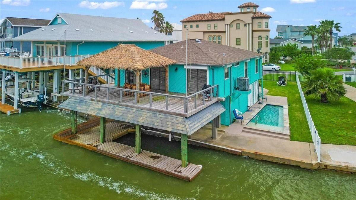 Property Photo: 1222 Oahu Drive TX 77554