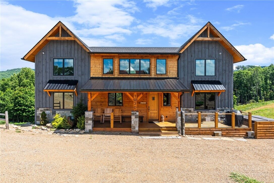 Property Photo: 1030 High Valley Overlook NC 28604