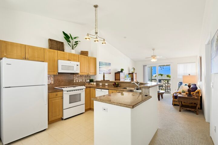 Property Photo:  75-6009 Alii Dr R-22  HI 96740 