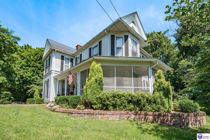 Property Photo: 205 W Chestnut Street KY 42754