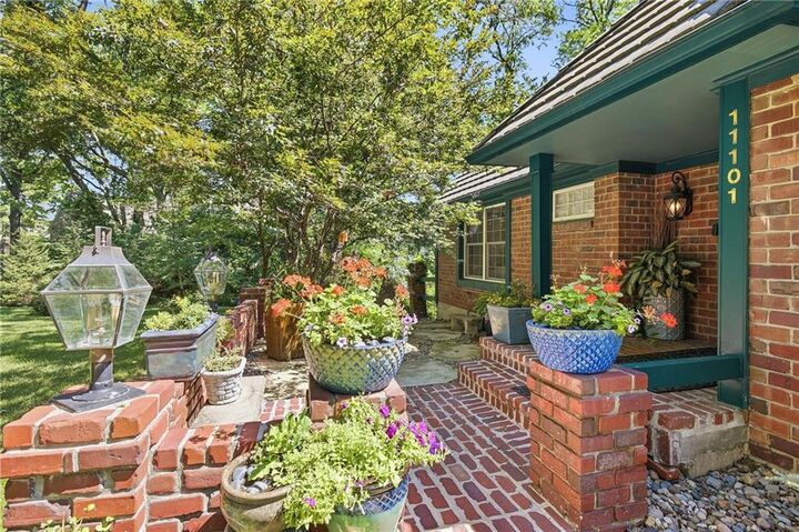 Property Photo:  11101 Belleview Avenue  MO 64114 