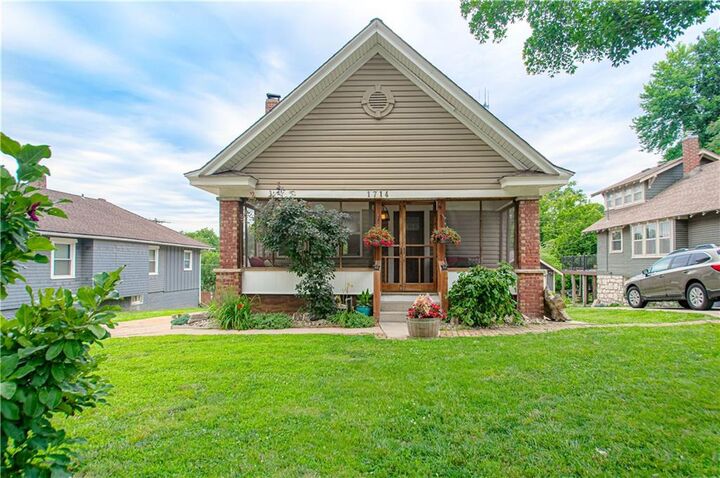 Property Photo: 1714 S Overton Avenue MO 64052