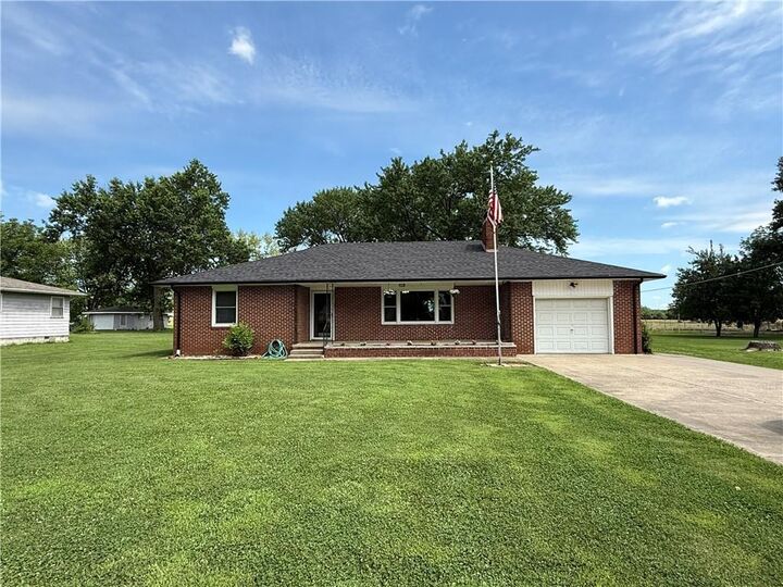 Property Photo:  2002 W 4th Street  KS 66762 