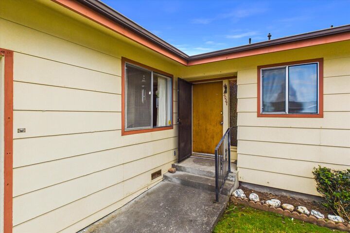 Property Photo:  2027 2nd Avenue  CA 95540 