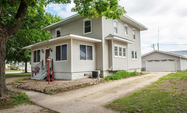 Property Photo:  107 E Prospect St.  IA 50670 