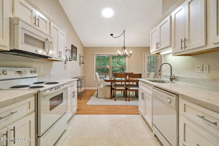 Property Photo: 182 Berkshire Loop TN 38558