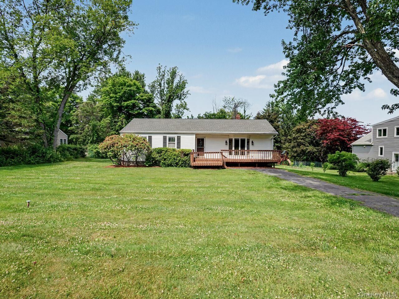 Property Photo:  42 Kelly Ridge Road  NY 10512 