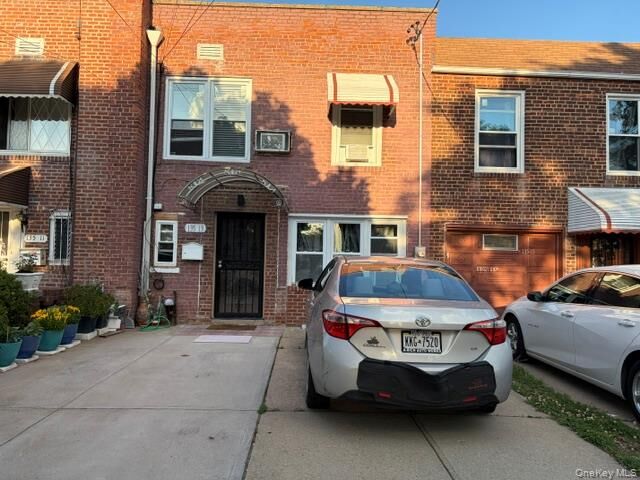 Property Photo:  13513 115th Street  NY 11420 