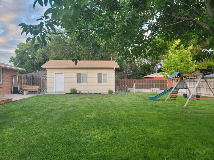 Property Photo: 2510 W E NE 69101-0000