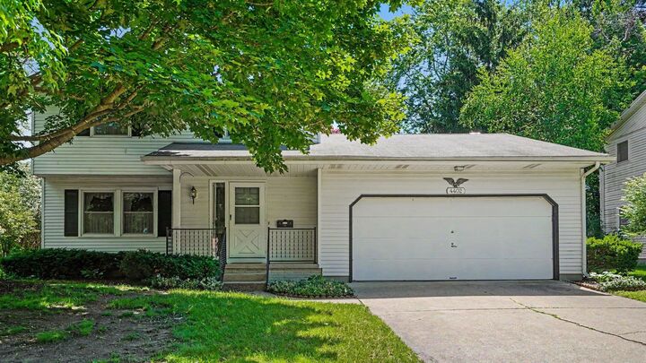 Property Photo: 4402 Robinhood MI 48642