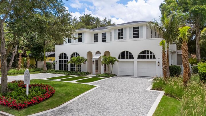 Property Photo: 1836 Whitehall Drive FL 32789