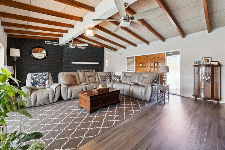 Property Photo:  2925 E Lake Hartridge Drive  FL 33881 