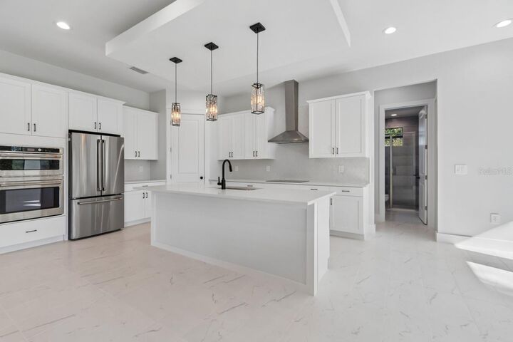 Property Photo: 15101 N 19th Street FL 33549