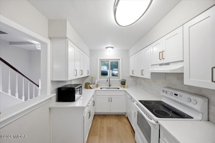 Property Photo: 812 Willow Creek Drive GA 31204
