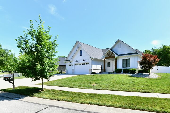 Property Photo:  919 Jacks Way N  IN 46234 