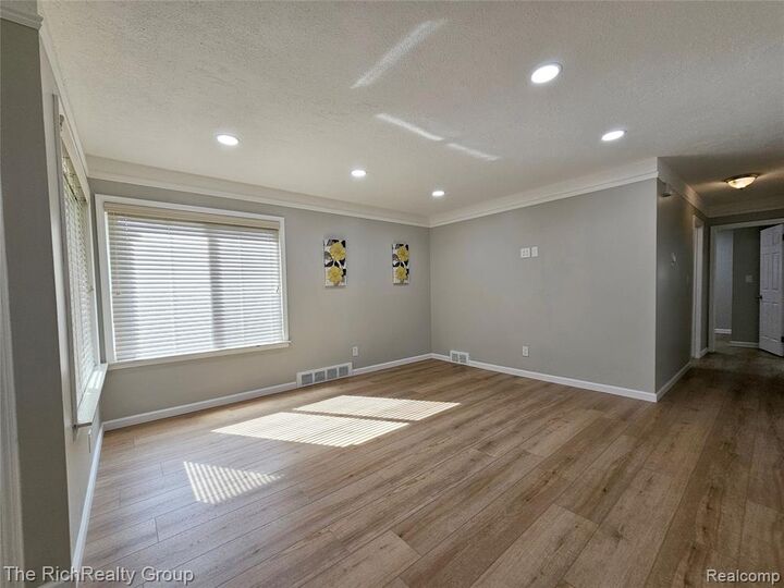 Property Photo:  33900 Beechnut Street  MI 48186 4502 