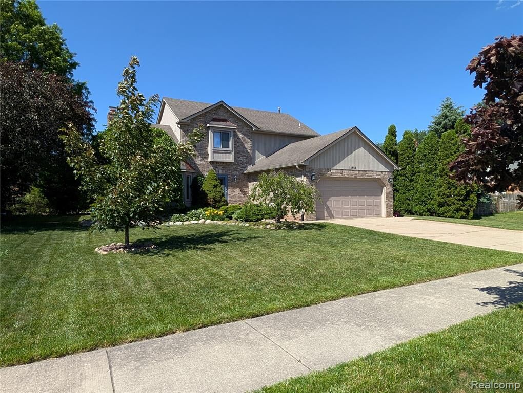 Property Photo: 16883 Kenneth Drive MI 48044 2033