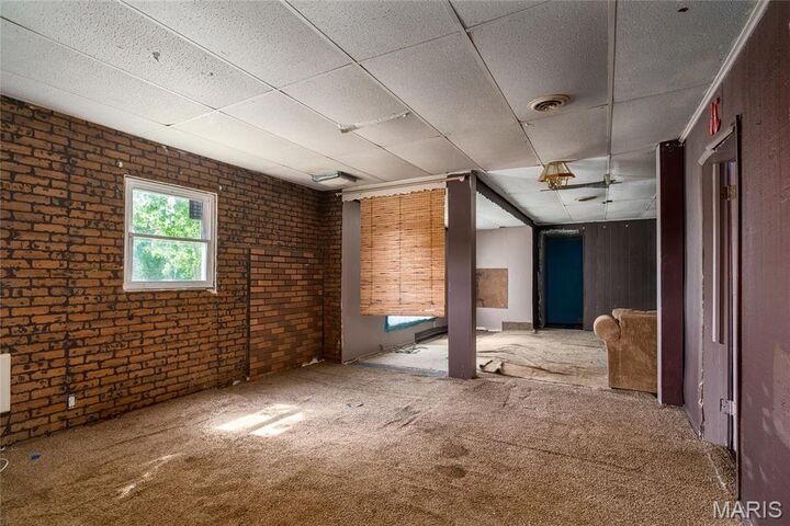 Property Photo:  310 W Tenth Street  IL 62951 