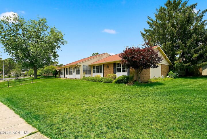 Property Photo:  6 B Edinburgh Lane  NJ 08759 