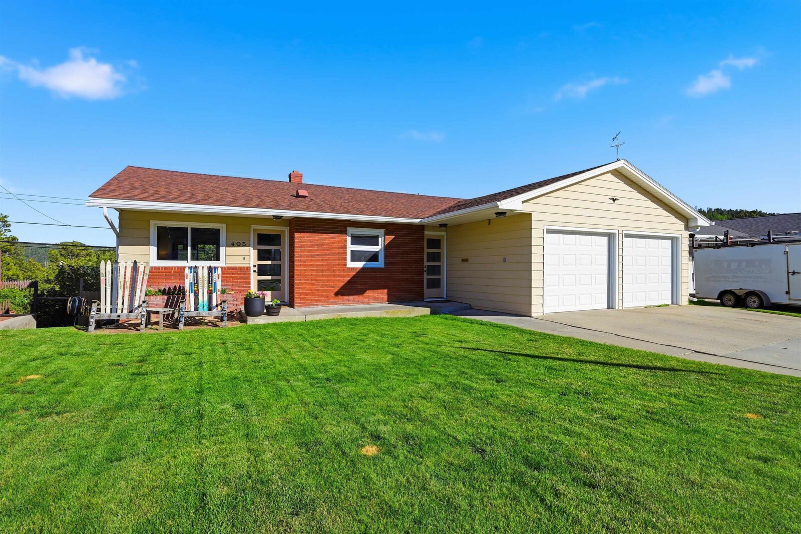 Property Photo: 405 Sunset Road SD 57754