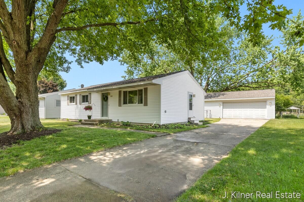 Property Photo: 1500 Carol Lynne Drive MI 49331
