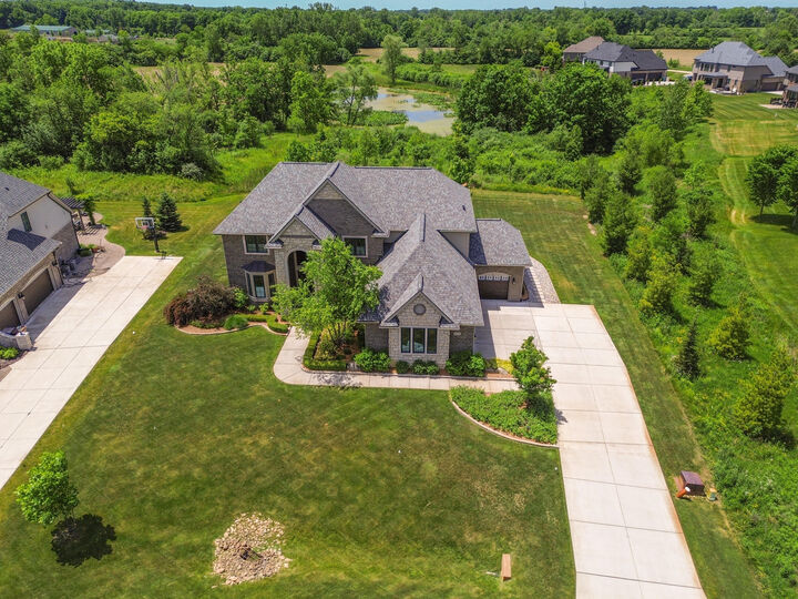 Property Photo: 2376 Westbrooke Circle S MI 48105