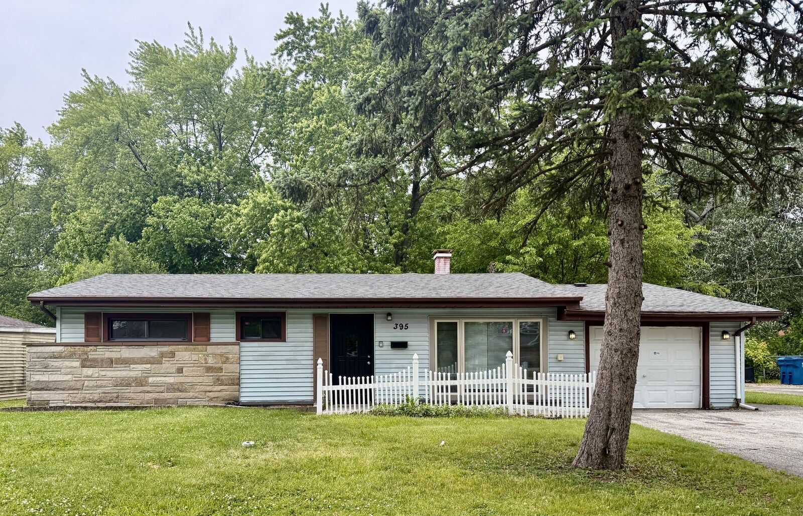 Property Photo:  395 166th Street  IL 60409 