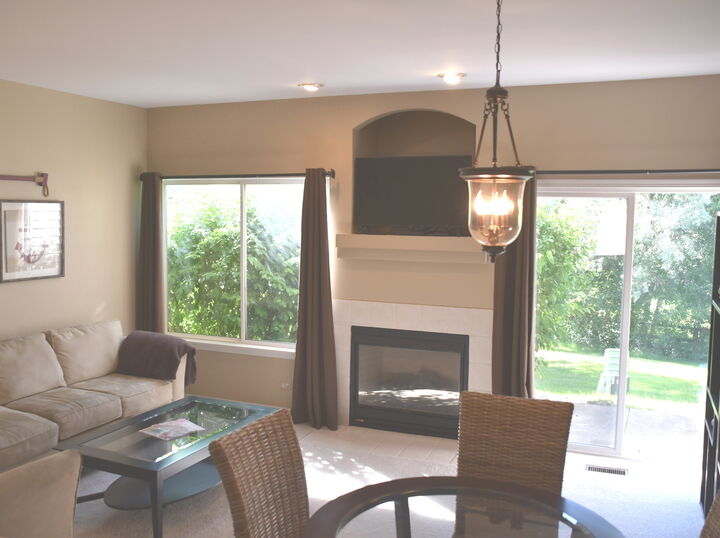 Property Photo: 1045 Woodview Court IL 60502