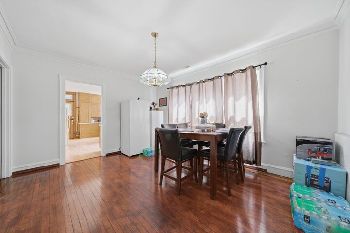 Property Photo: 5723 N Talman Avenue IL 60659