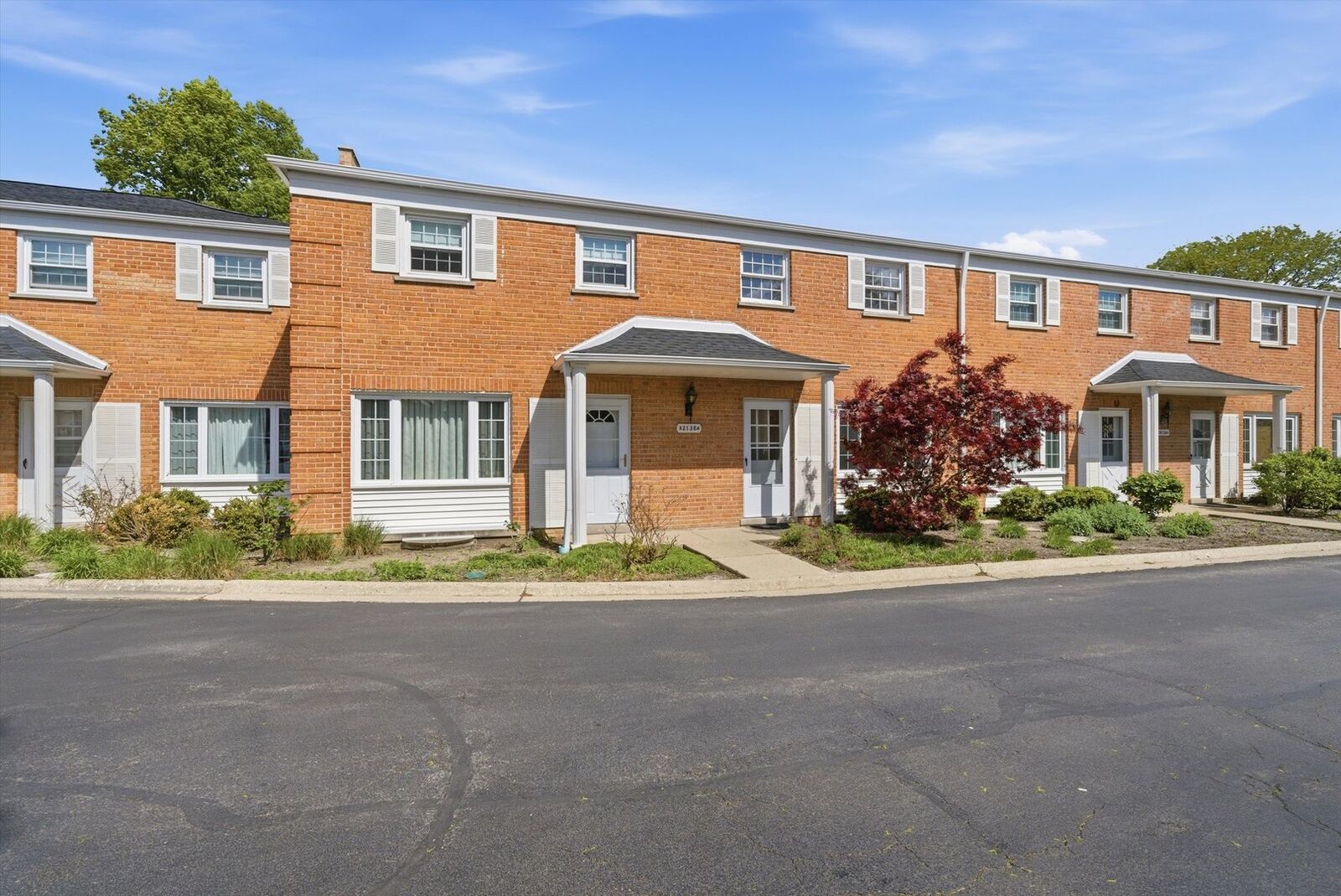 Property Photo: 2138 Rugen Road A IL 60026
