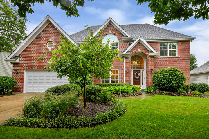 Property Photo: 26W039 Marion Avenue IL 60187