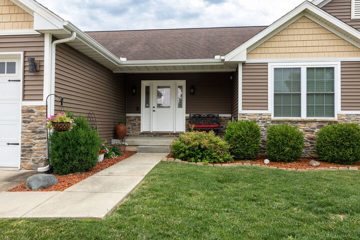 Property Photo: 2303 Slade Lane IL 61853