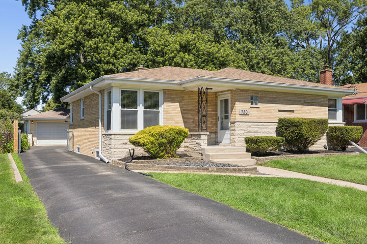 Property Photo: 730 S Monterey Avenue IL 60181