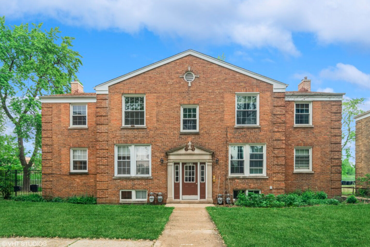 Property Photo:  4231 W Nelson Street 1  IL 60641 
