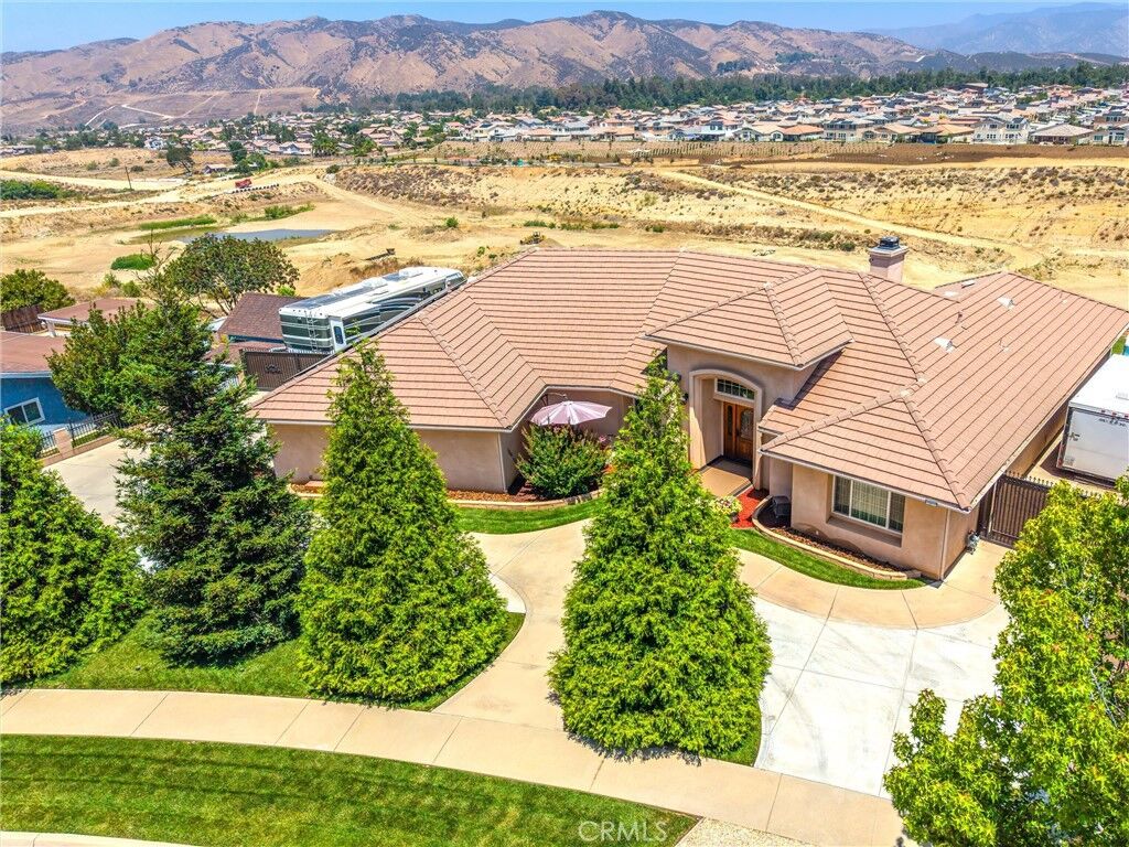 Property Photo: 35102 Persimmon CA 92399