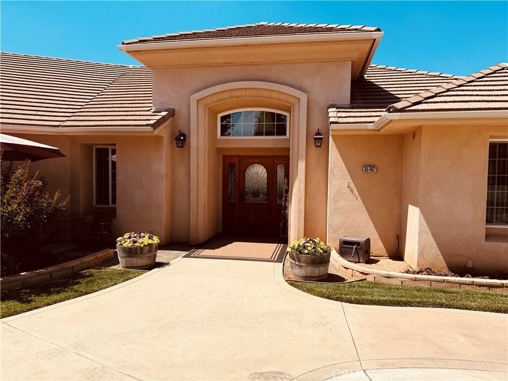 Property Photo: 35102 Persimmon CA 92399