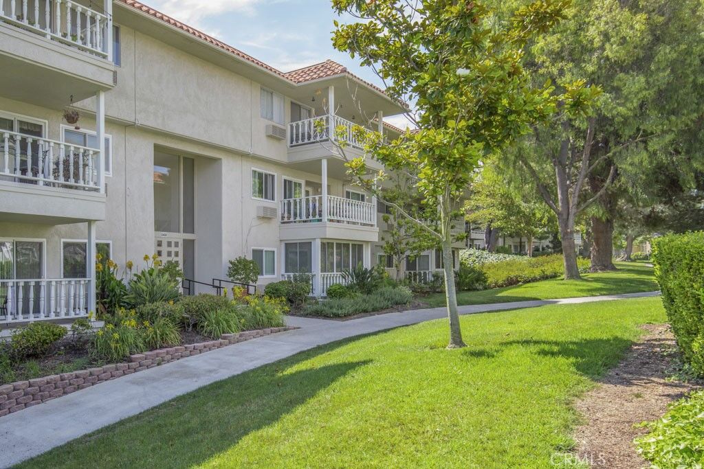 Property Photo: 2400 Via Mariposa 1A CA 92637