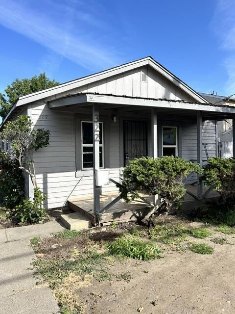 Property Photo: 322 1st Avenue CA 94063