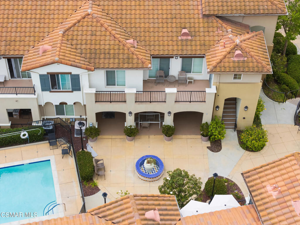 Property Photo:  477 Country Club Drive 218  CA 93065 