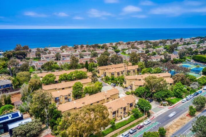 Property Photo:  1680 N Coast Highway 101 30  CA 92024 