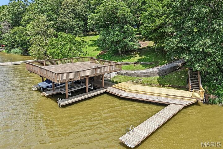 Property Photo:  111 Solar Circle  IL 62056 
